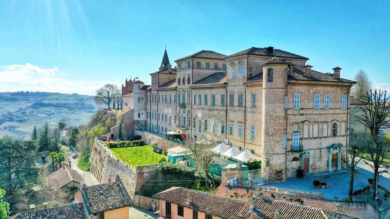 Estate al Castello di Magliano Alfieri: Un Viaggio tra Storia, Cultura e Avventura