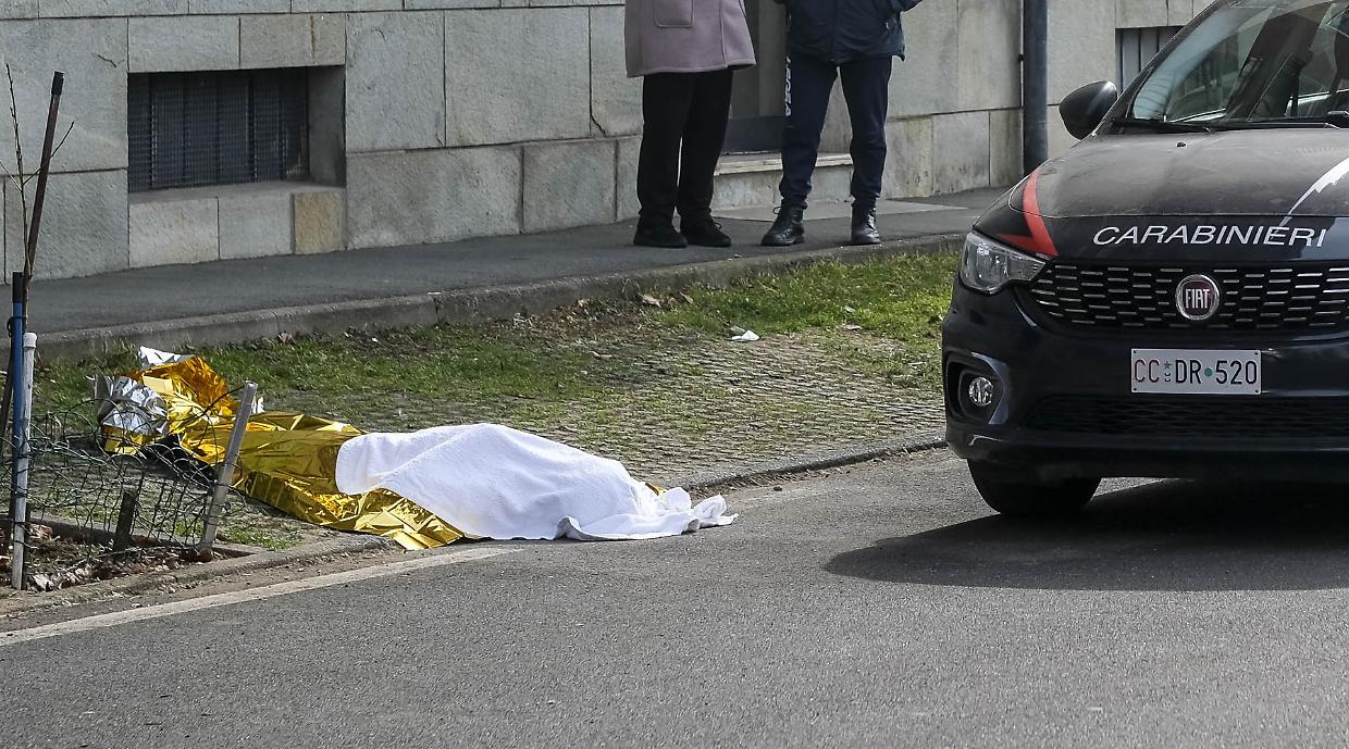 Giallo in provincia: un uomo cade dal quarto piano e muore. É caduto o si è buttato?