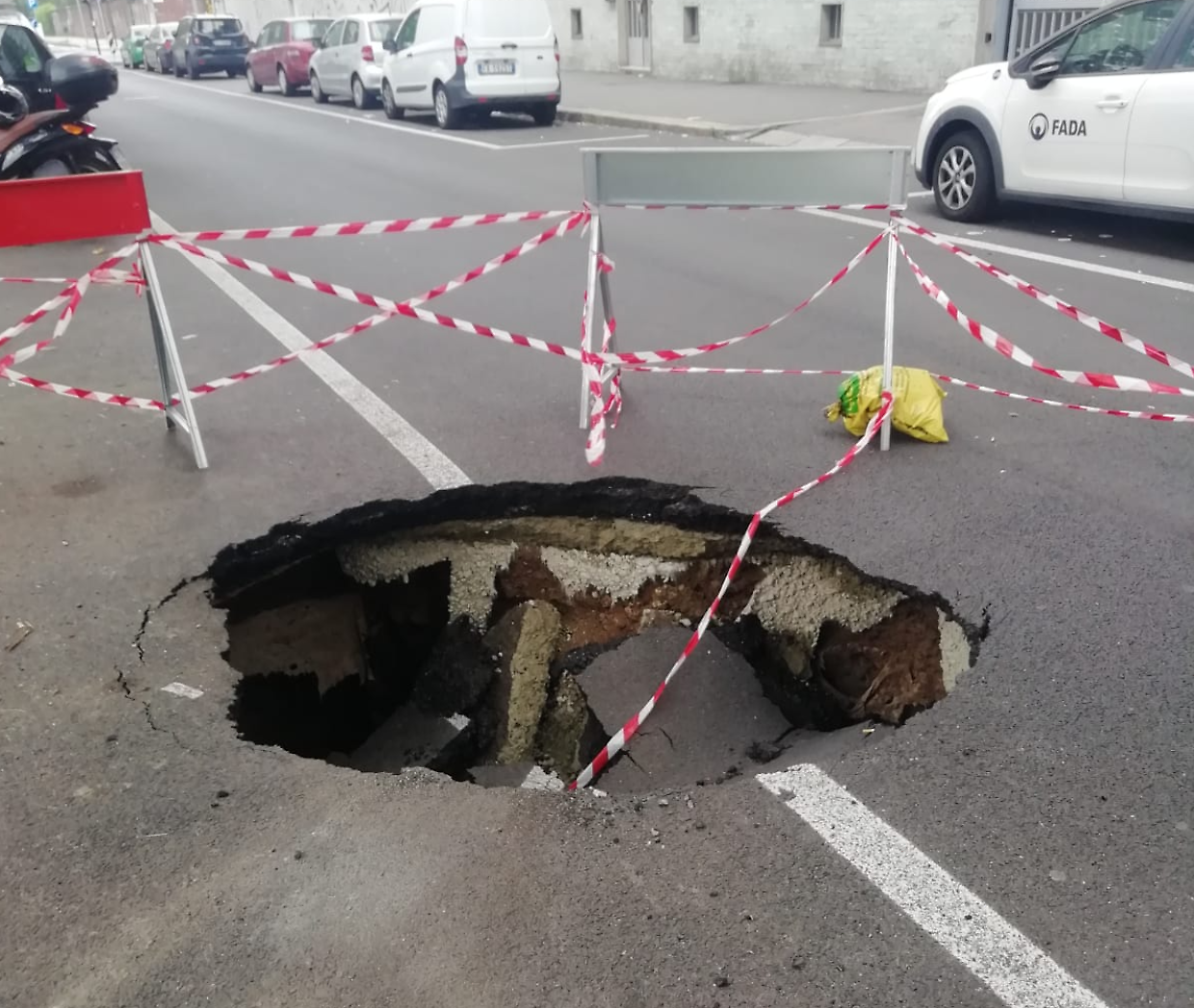 Strade groviera, si apre un'altra voragine in corso Grosseto