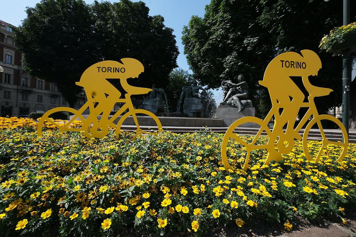 Tour de France, tutte le deviazioni e le chiusure in città per il passaggio e l’arrivo della corsa