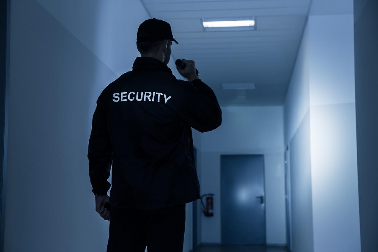 Dubbi e polemiche sul protocollo firmato in Prefettura con i vigilantes