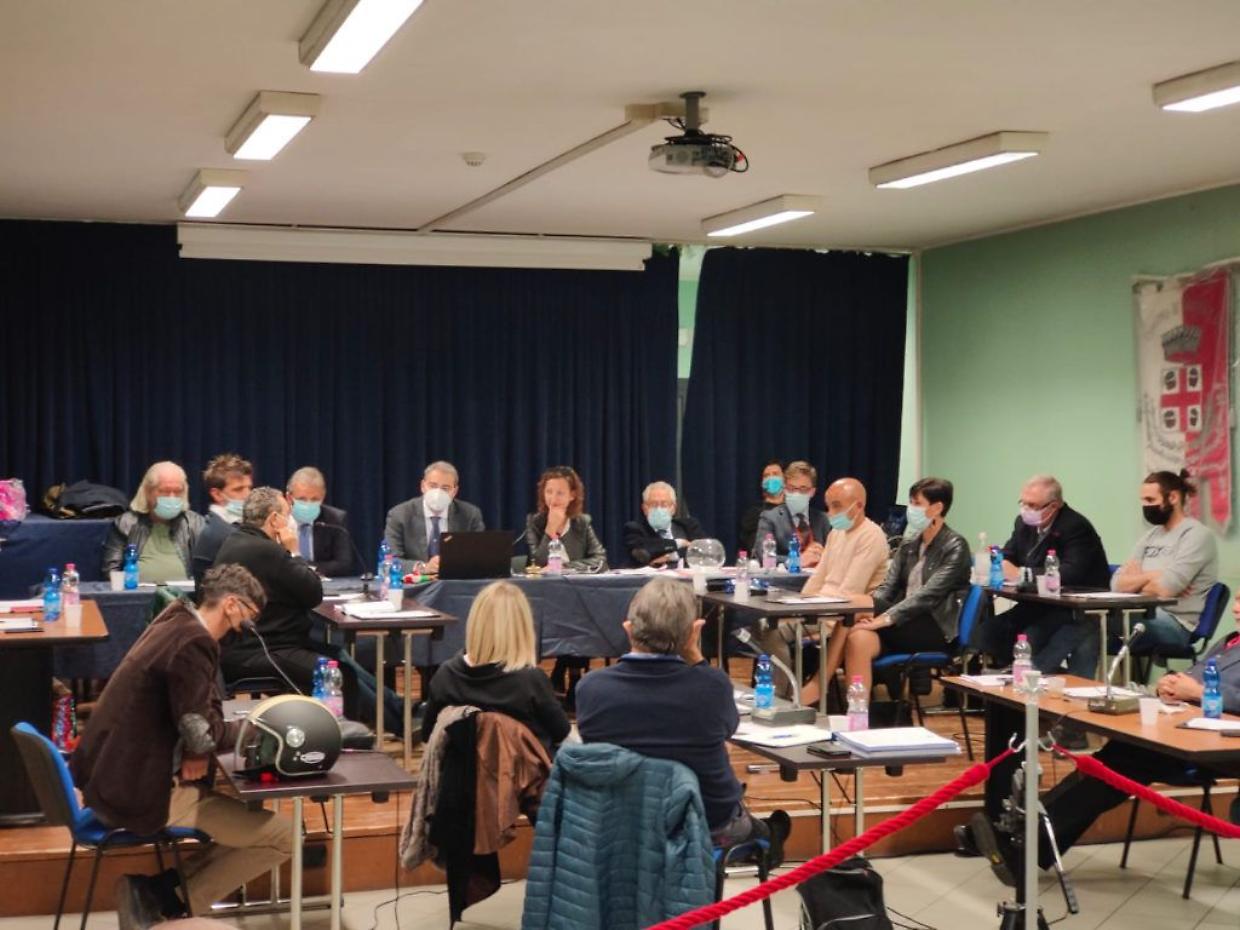 Via lo Torino assessore nello bozzo, dentro l'ex sindaco e poi vicesindaco Maurizio tomeo 