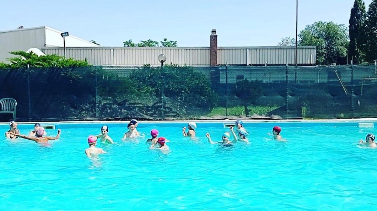 Ora il Comune chiude la piscina: «Condizioni non accettabili»