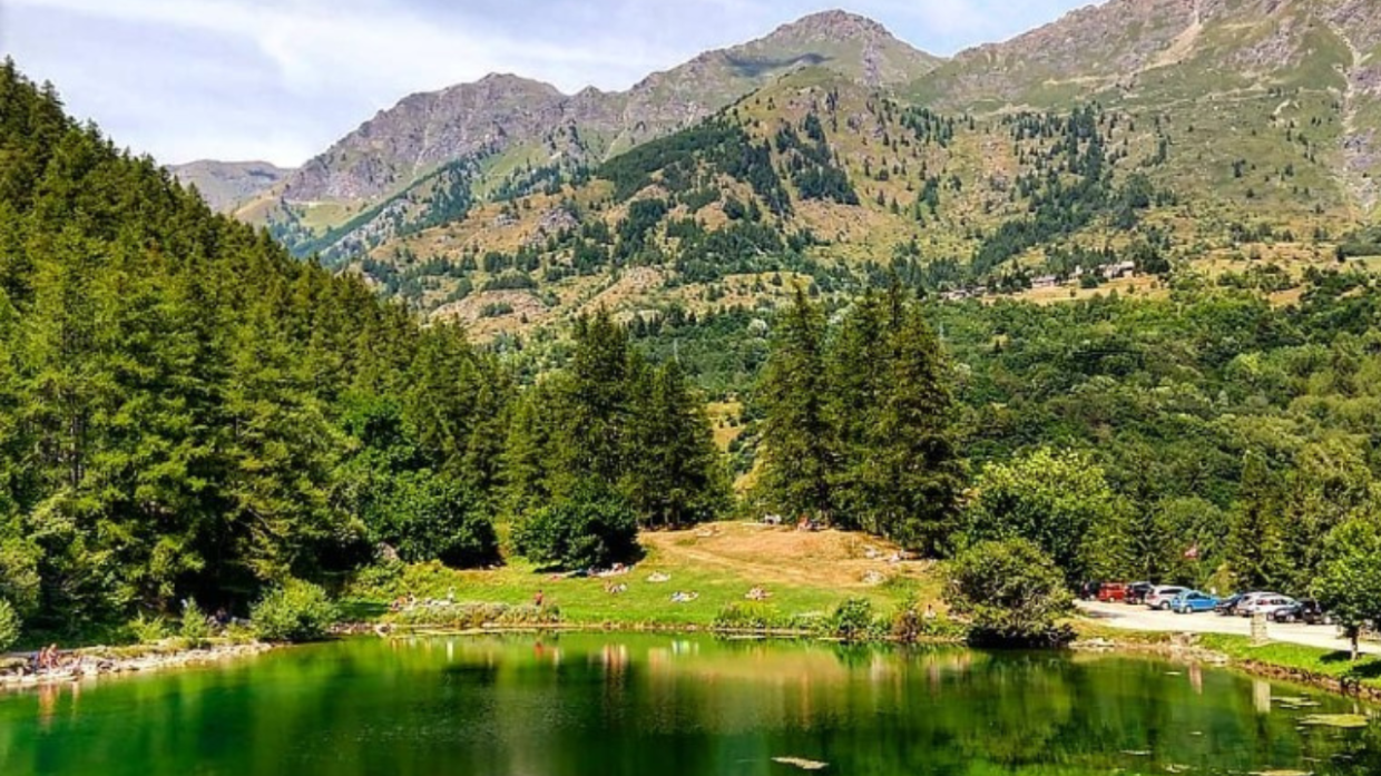 Alla Scoperta del Lago Laux: Un Angolo di Paradiso a Due Passi da Torino