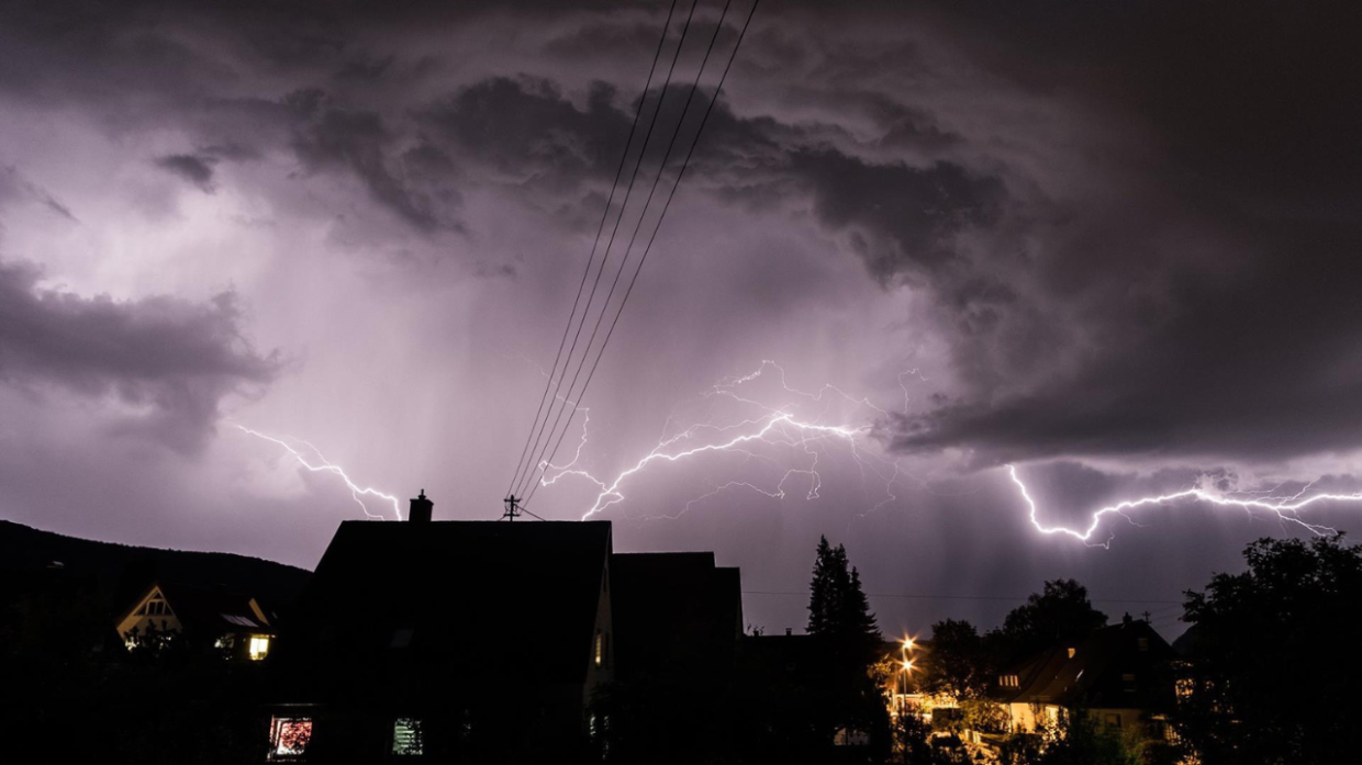Come proteggere la tua casa durante i temporali: una guida pratica