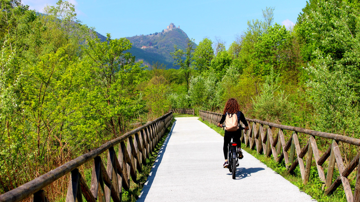 Vandali in azione: la Ciclovia Francigena bersaglio degli incivili