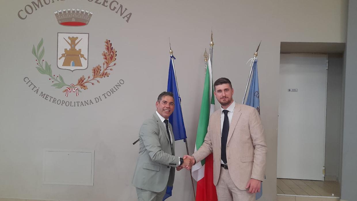Il sindaco lascia, subentra il vice