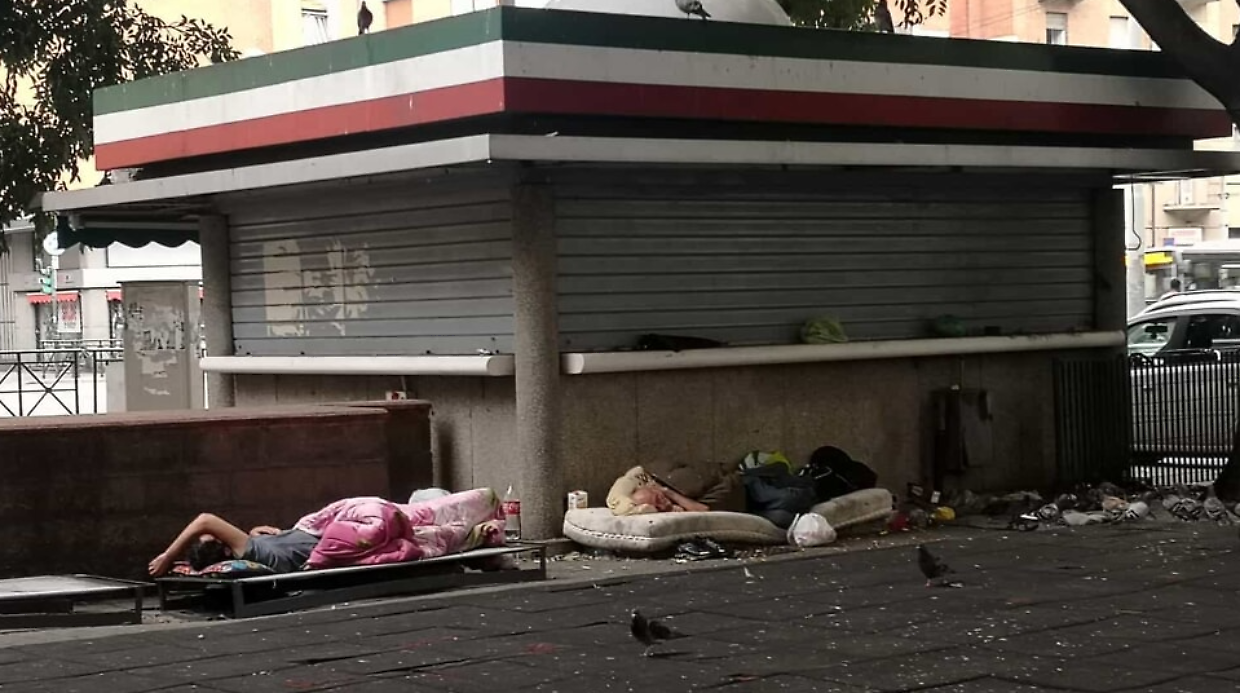 Nuova vita per il chiosco invaso da pusher e barboni