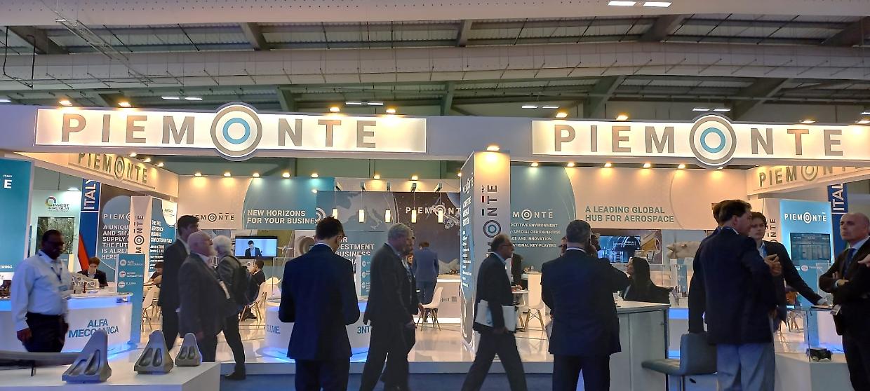 Il Piemonte al Farnborough International Airshow 2024: Eccellenza e Innovazione Aerospaziale in Vetrina