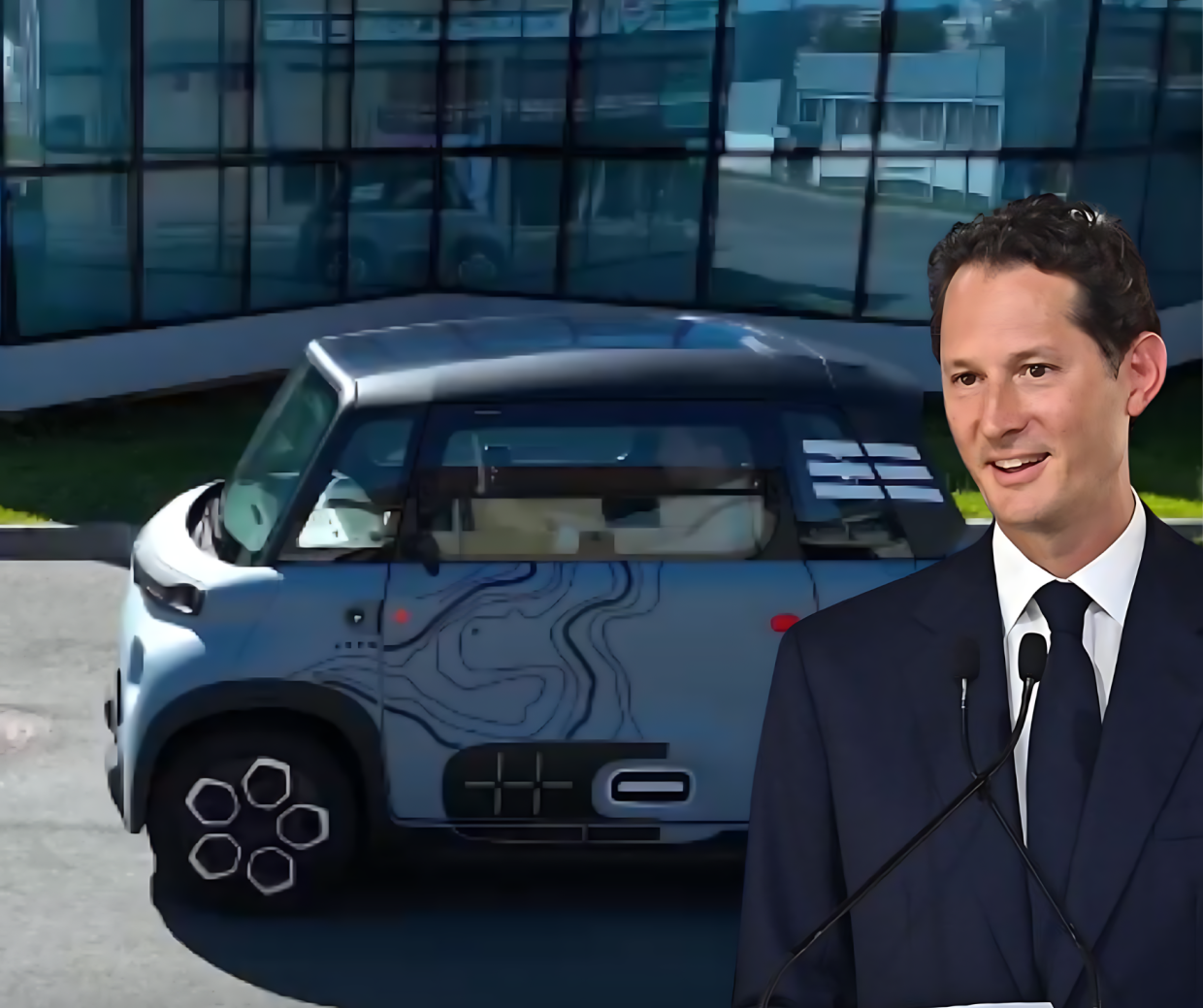 Fiasco elettrico? Stellantis testa l'auto solare. Ecco come va