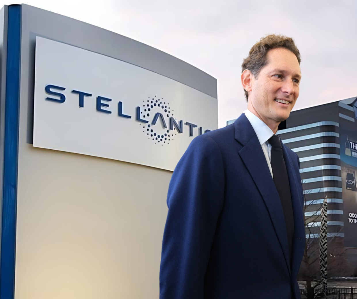 Stellantis, licenziamenti via mail: ecco dove (mentre Elkann e i francesi si "blindano")