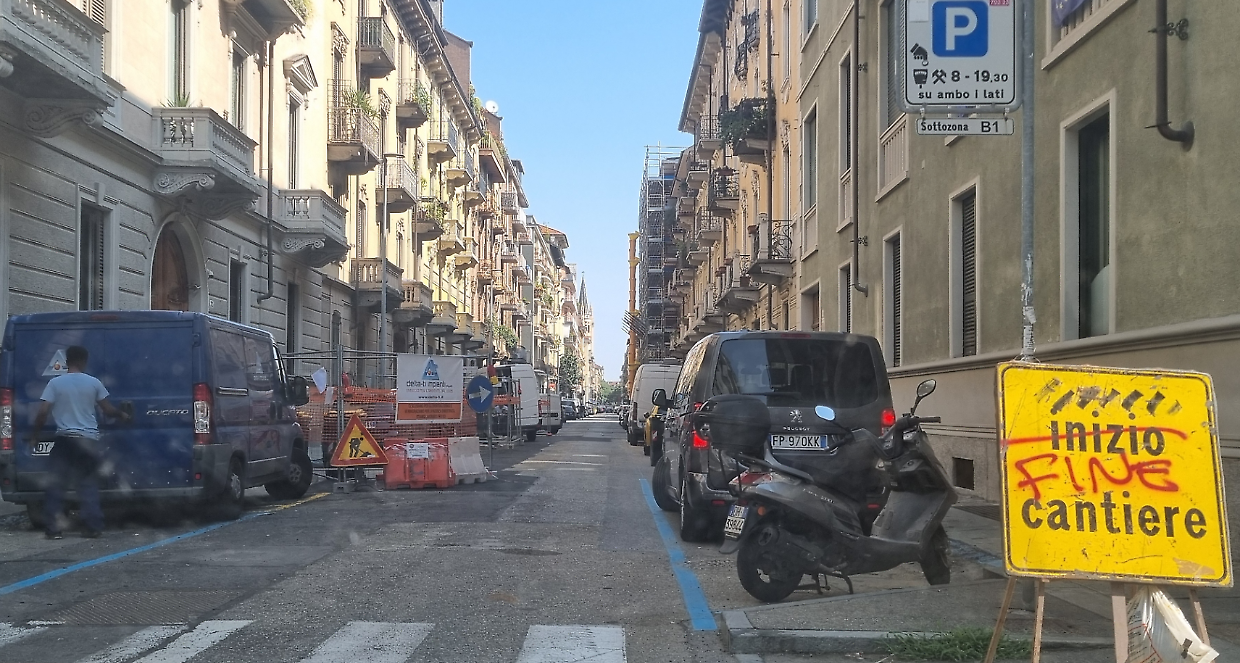 Gas, asfalto e acqua, Torino assediata dai cantieri: «Così è un labirinto»