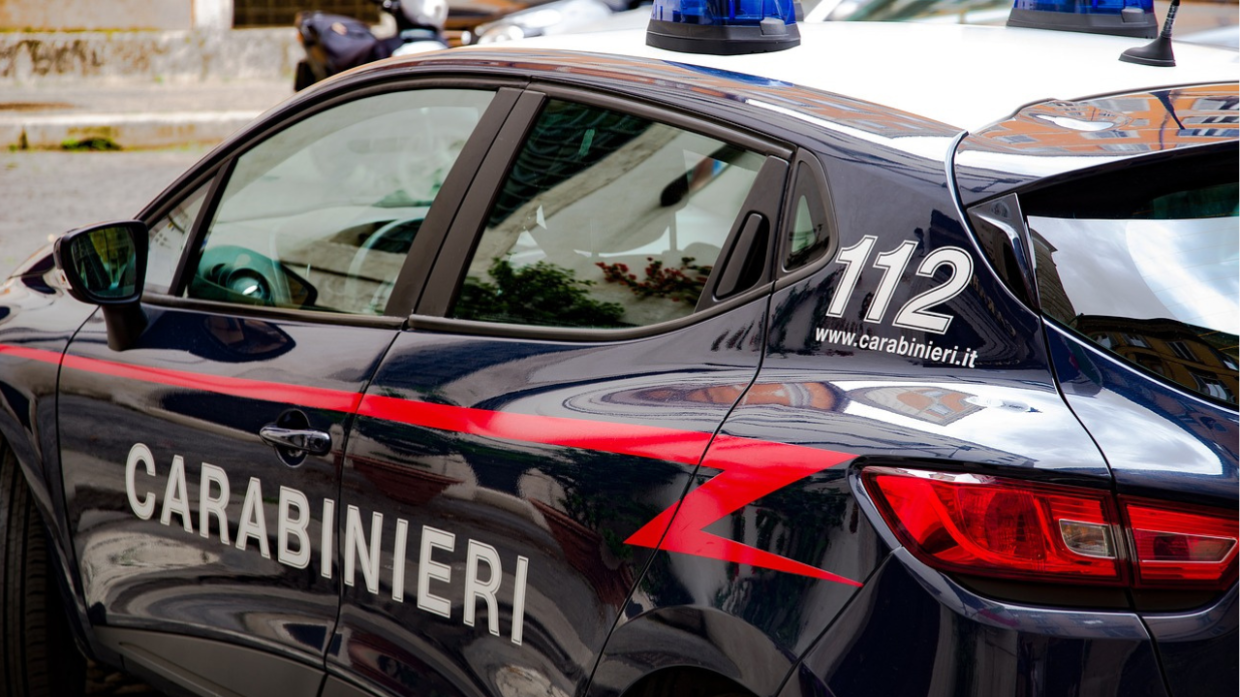 Corso Grosseto, 58enne colpisce con un fendente un 21enne: arrestato per tentato omicidio