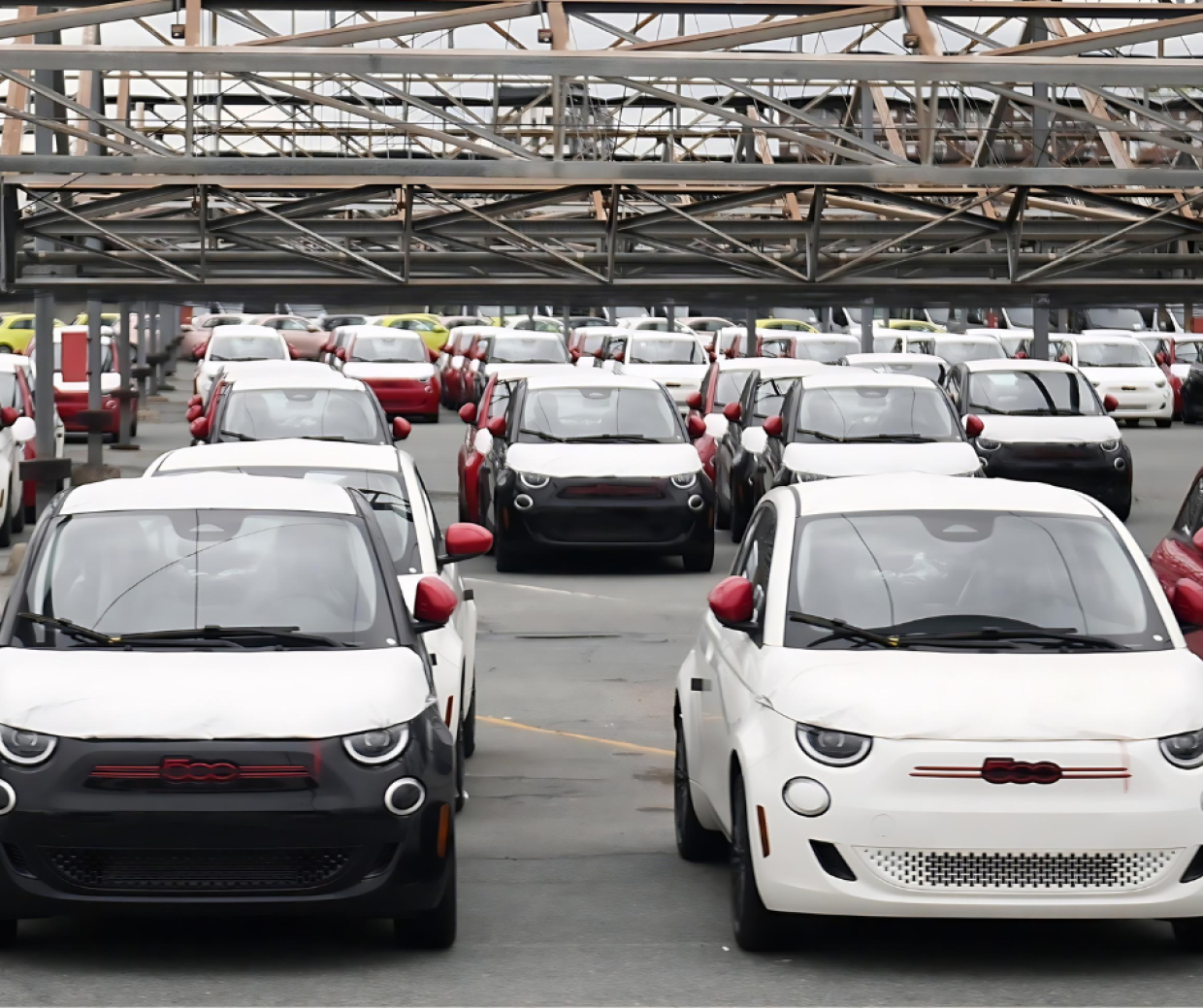 Auto, incentivi per 6 miliardi di euro a italiani e cinesi (anche se prima non sono serviti...)