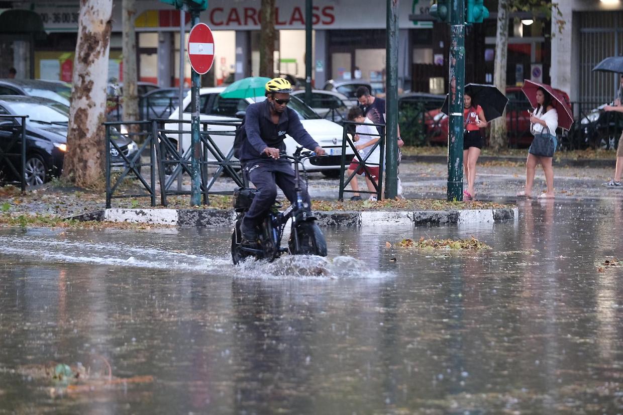 Grandine e vento su Torino e provincia, è arrivato il temporale