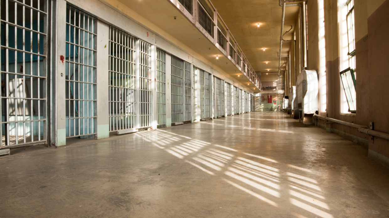 Tensione al carcere delle Vallette: agente ferito durante l&rsquo;ora d&rsquo;aria