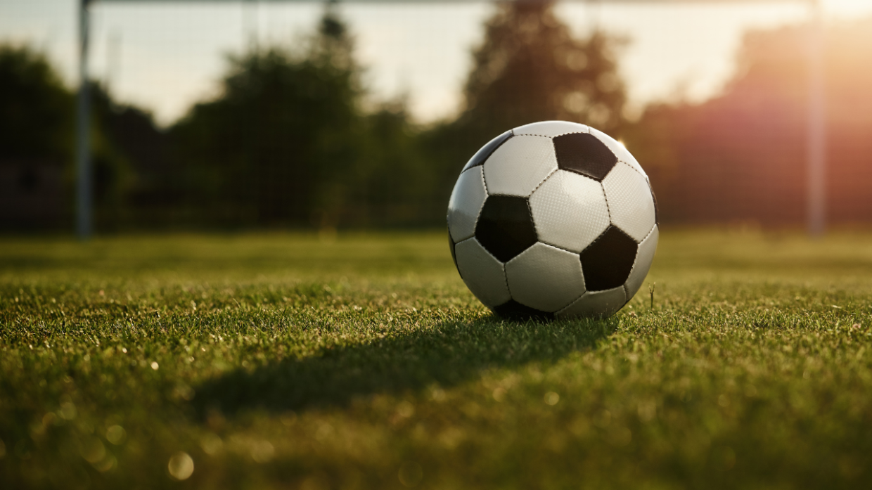 Mathi compra il campo sportivo “Giacomo Bosso”: 450 mila euro e un paese diviso