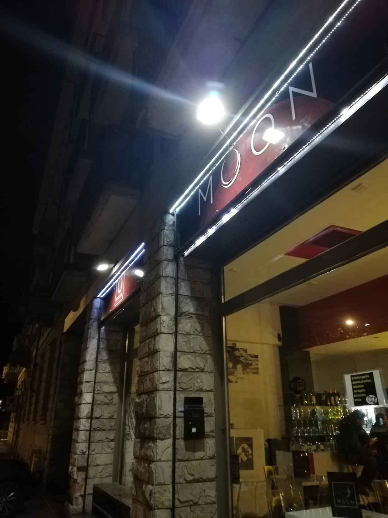 L'ex bar Moon, teatro del tentato omicidio