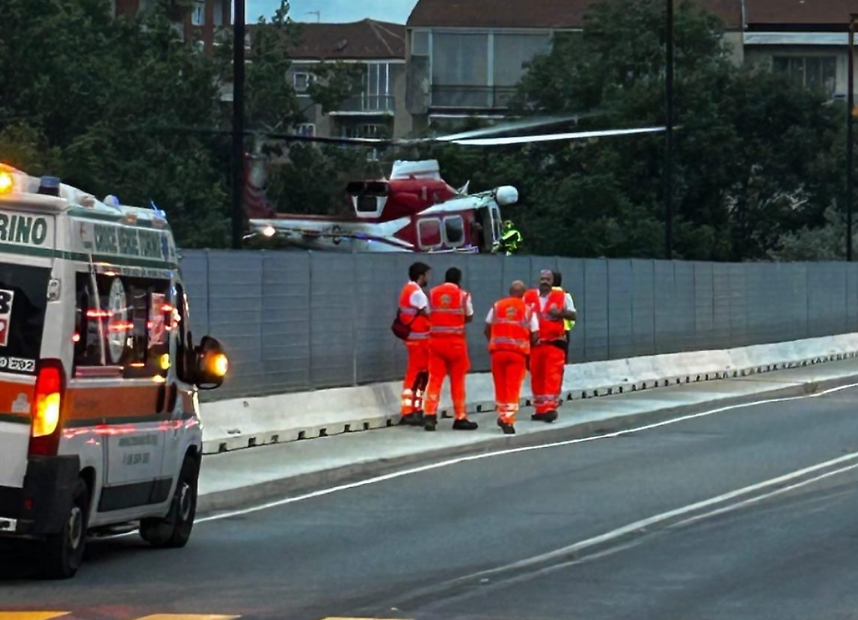 Dramma ad Alpignano: Uomo si Lancia dal Nuovo Ponte, Salvato dai Vigili del Fuoco