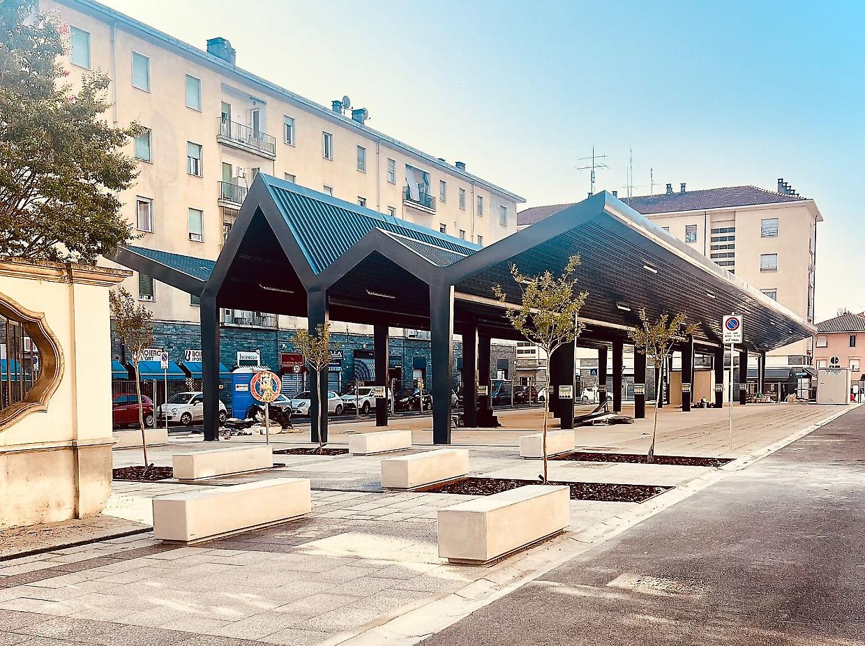Inaugurazione della tettoia di Piazza Roma: un nuovo volto per il mercato dei produttori agricoli