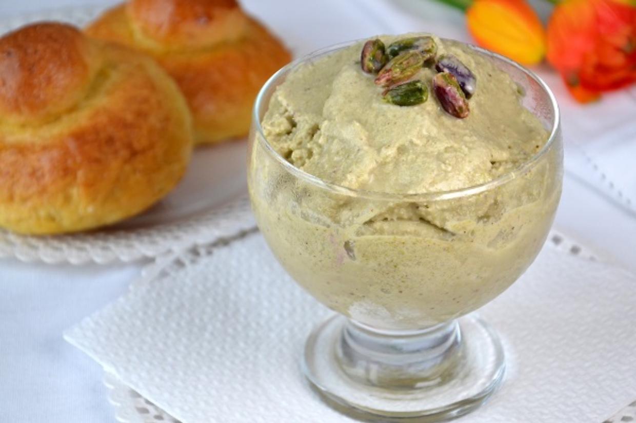 La bontà della granita sicilianaL’ideale con una soffice brioche