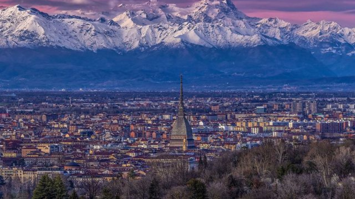 Le 20 province italiane con gli stipendi più alti: in che posizione si trova Torino?"