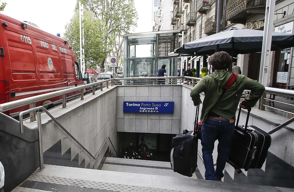 Metro, 60enne si sente male alla stazione Lingotto e muore in ospedale