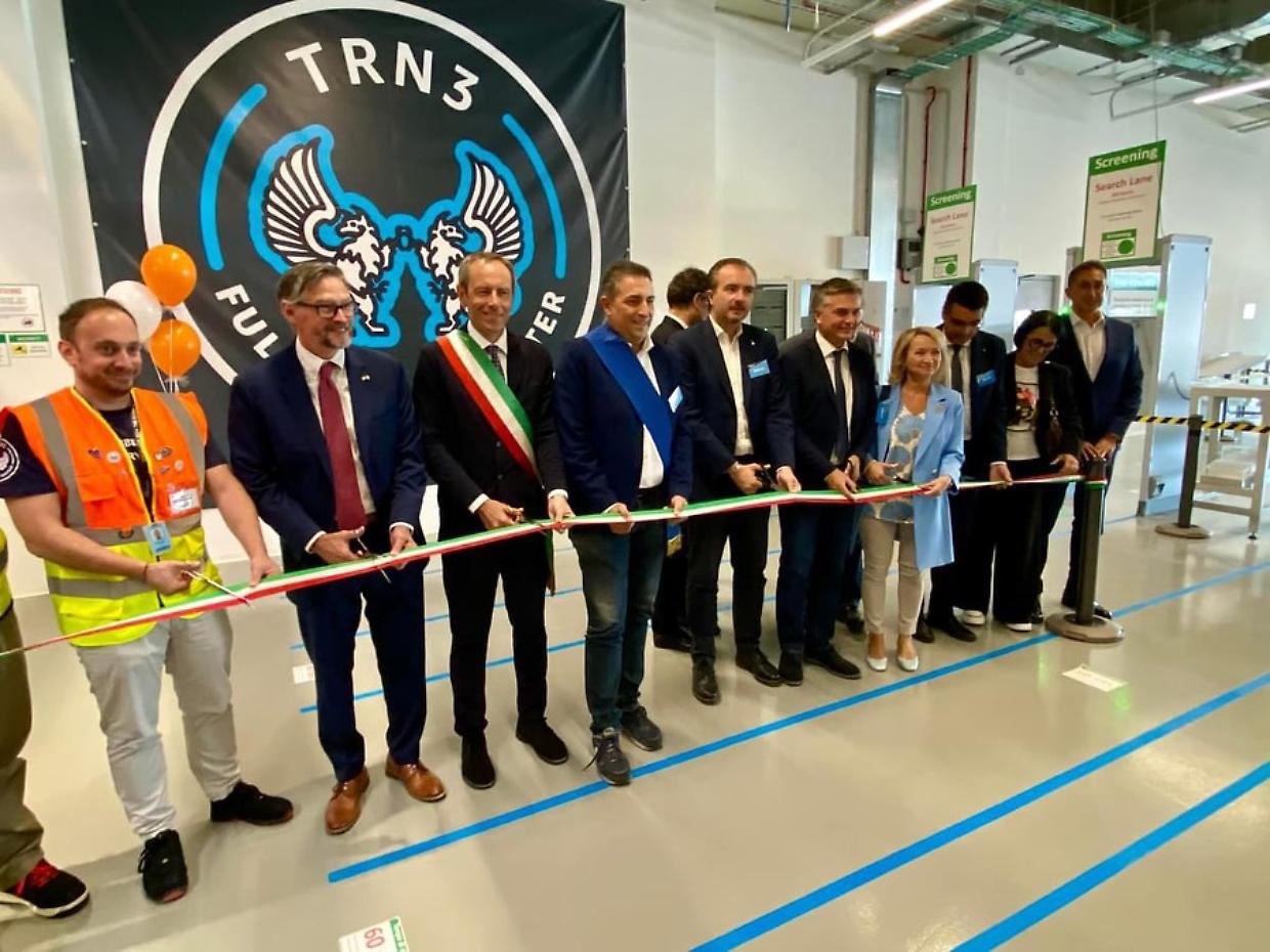 L'inaugurazione del primo centro di approvvigionamento di Amazon ad Alessandria