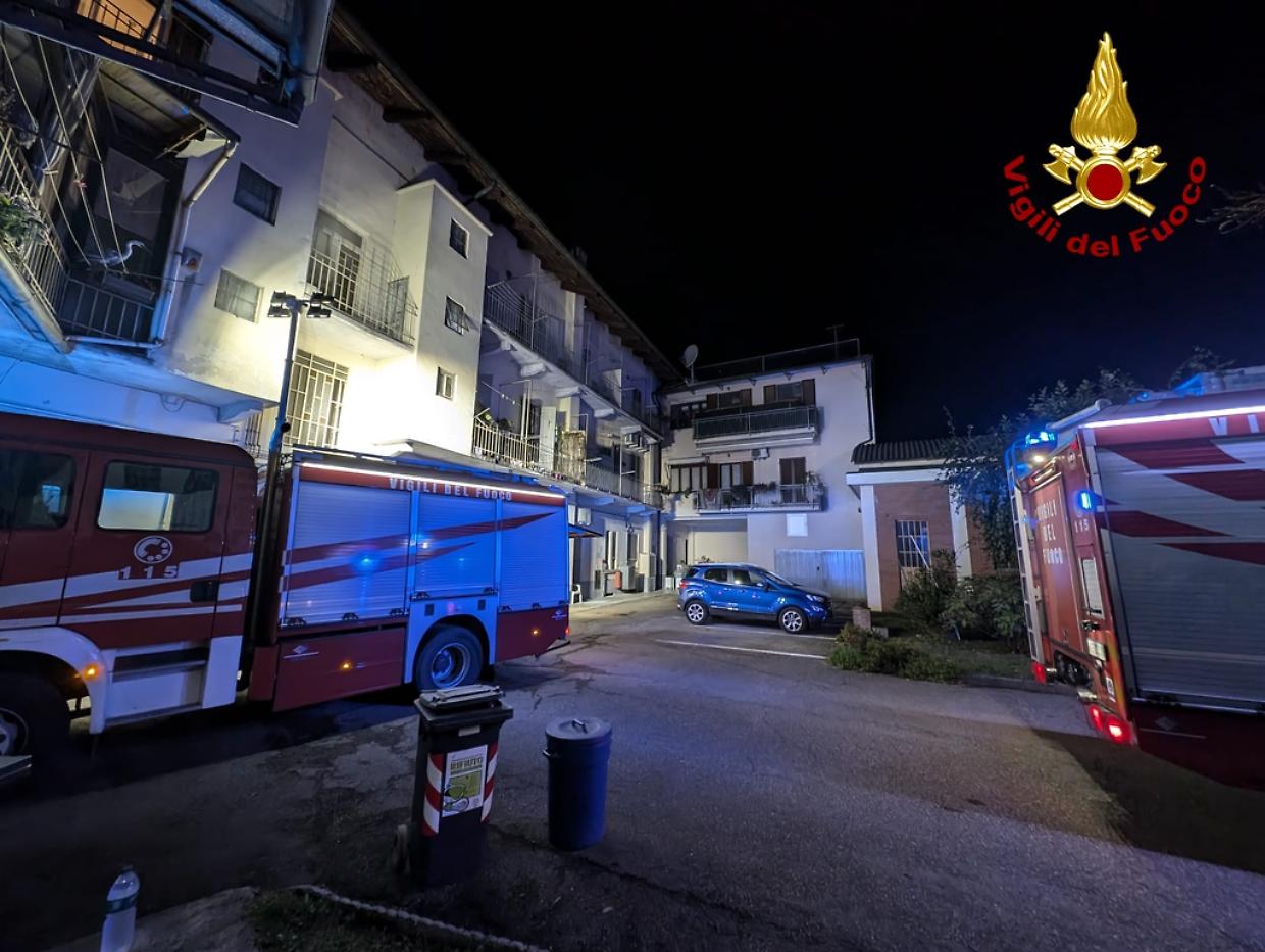 Incendio in un alloggio a Casalborgone: quattro persone salvate dai pompieri