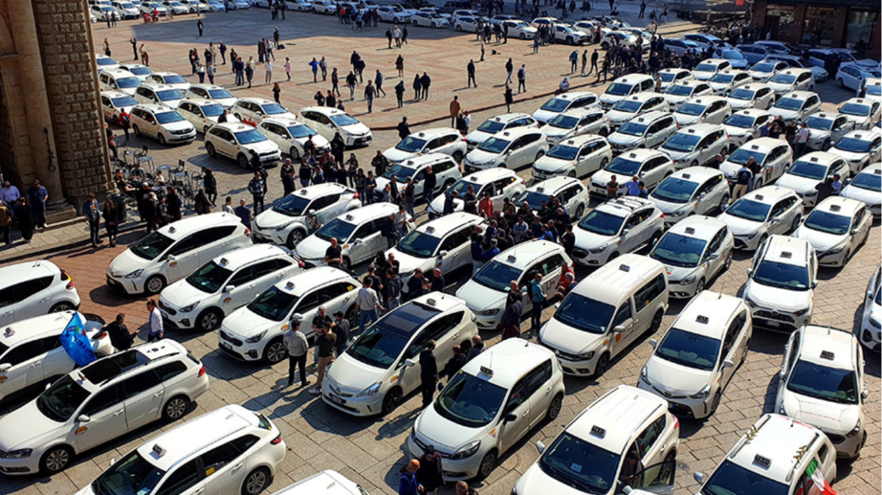 Torino, servizio taxi rafforzato durante le ATP