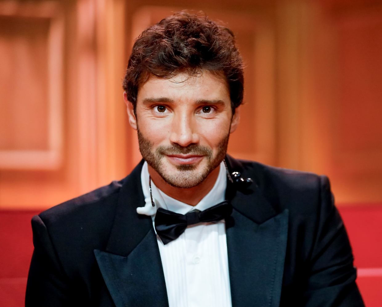 De Martino a cuore aperto«Sono single e a Belen dico...»