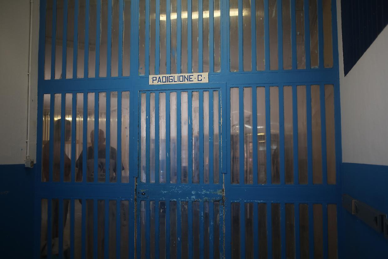 Il listino prezzi del carcere di Torino: ecco la "cara spesa" dei detenuti