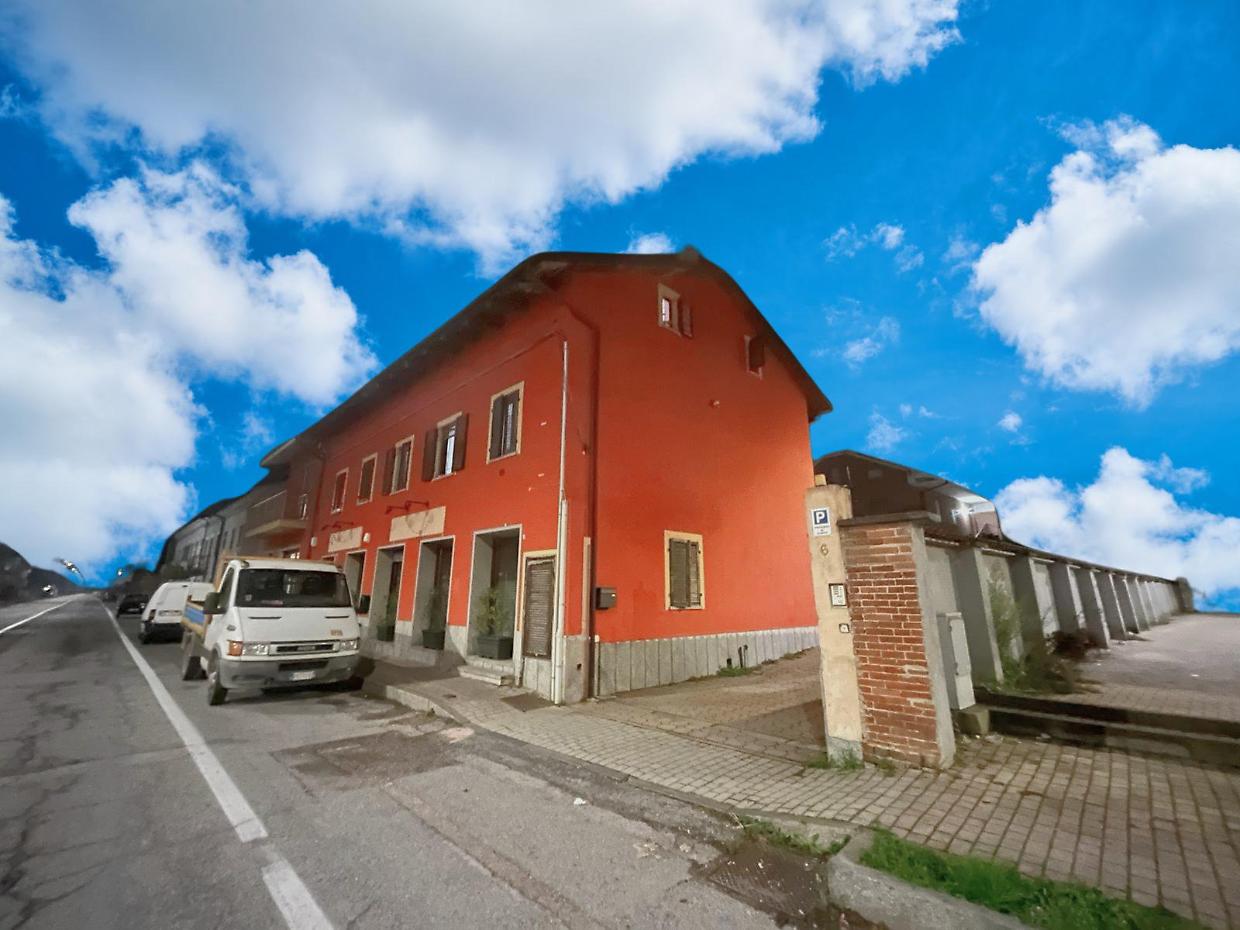 Il centro migranti è stato più volte al centro delle cronache negli anni passati