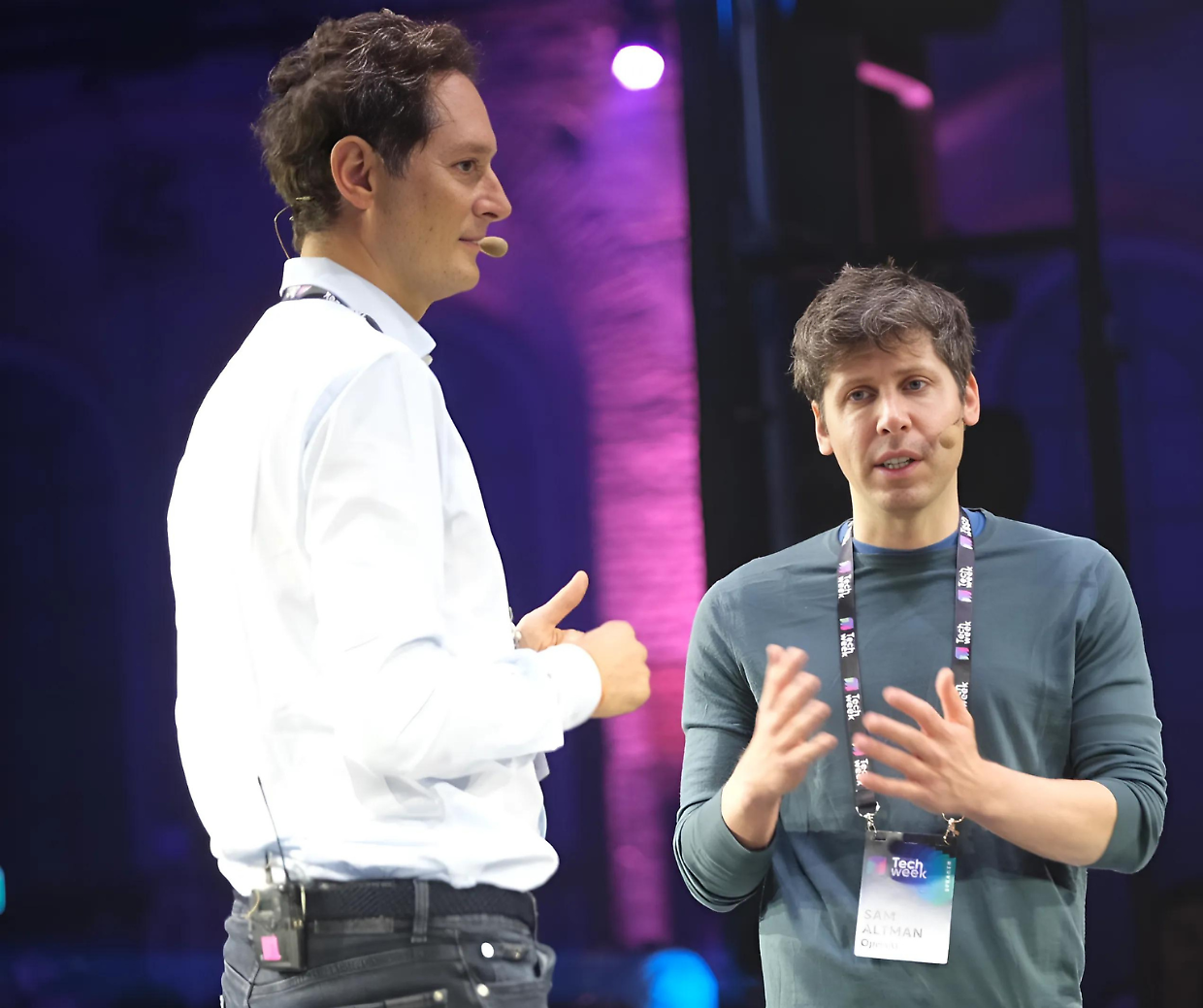 John Elkann "vende" i suoi giornali a ChatGPT