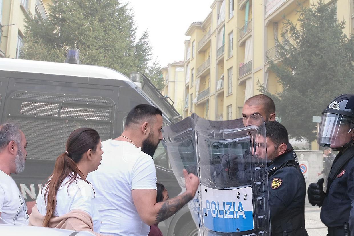 Emergenza casa, un alloggio ogni dieci a rischio occupazione. E lo sognano in 7mila