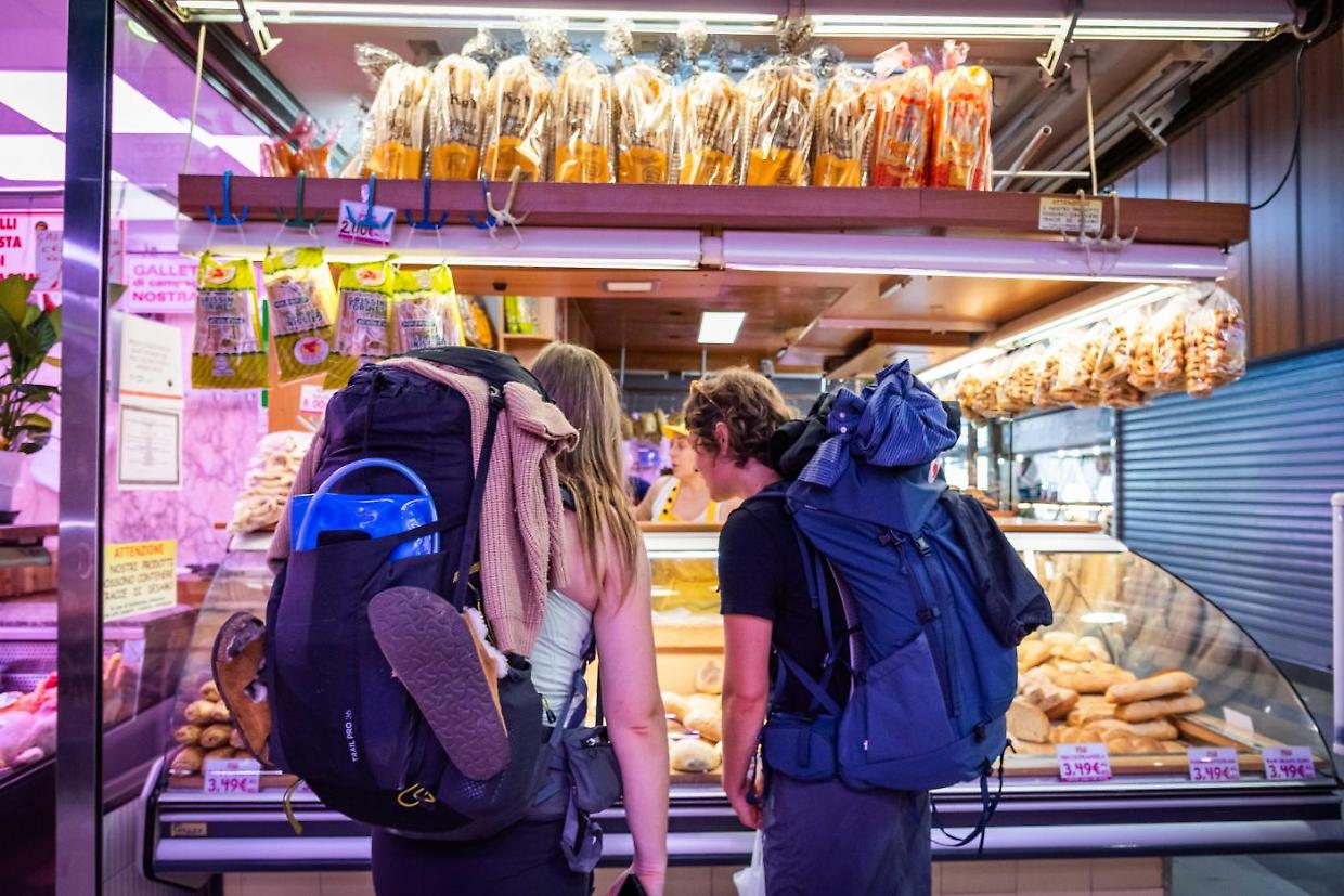 Negozi di quartiere in calo a Torino: in dieci anni persi quasi uno su dieci