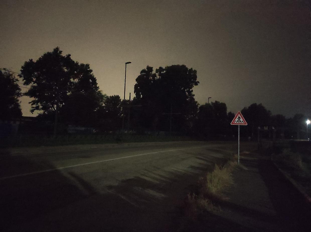 Il quartiere al buio di giorni: "Di sera non si vede più nulla..."