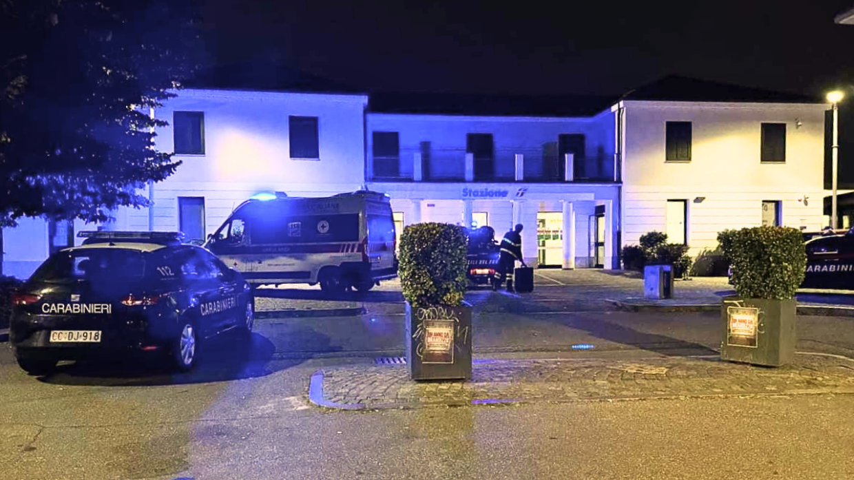 La tragedia è avvenuta questa notte nella stazione di Settimo Torinese