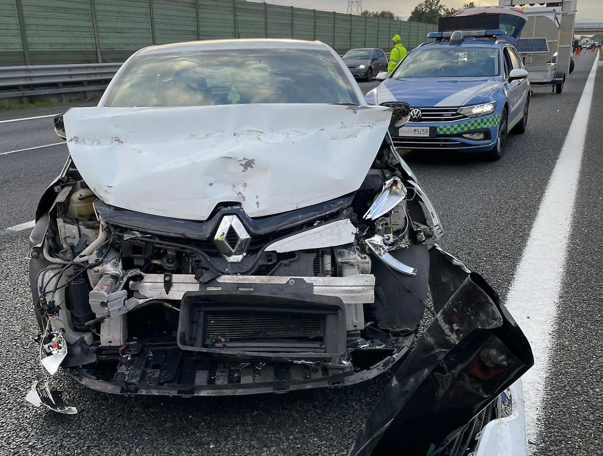 Tamponamento a catena in tangenziale, traffico bloccato e un ferito