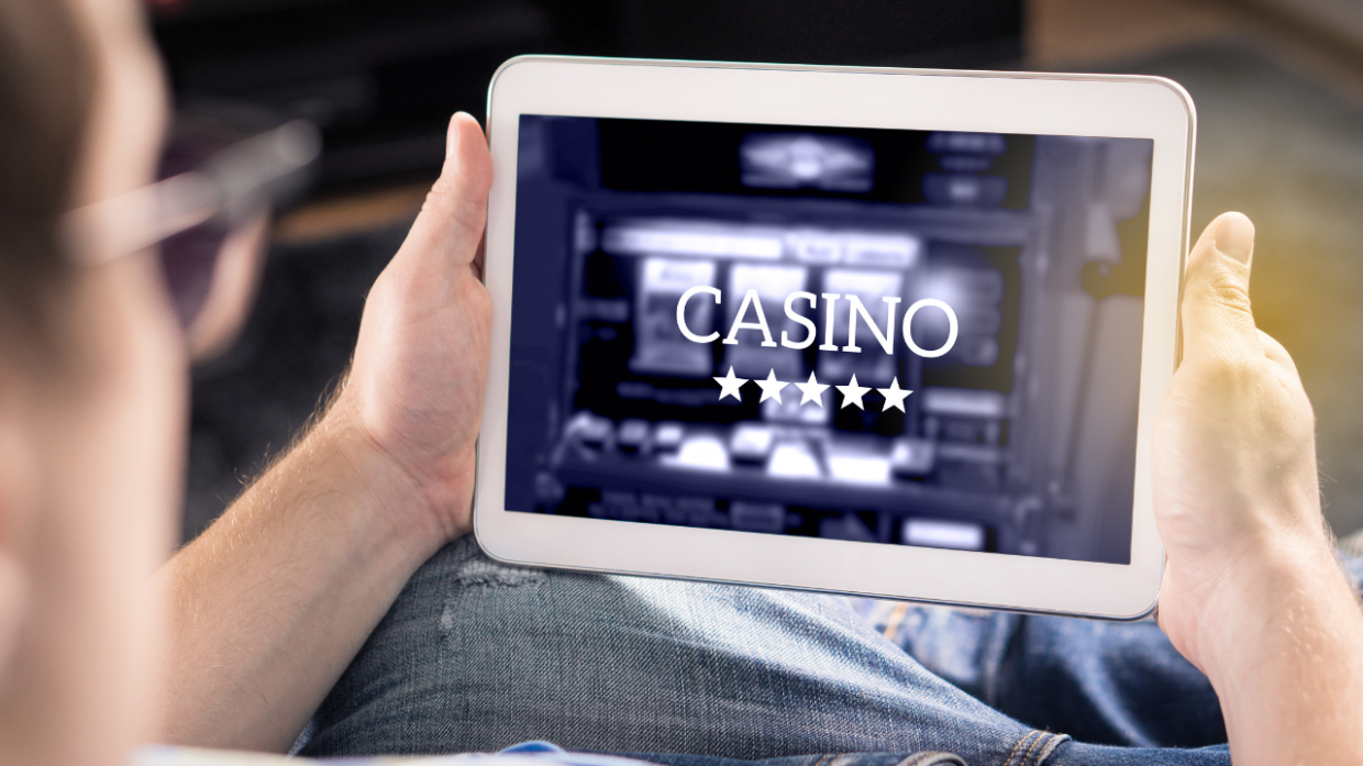 Gioco d'azzardo online a Oulx: «Numeri paurosi, indagare sul possibile riciclaggio della criminalità organizzata»