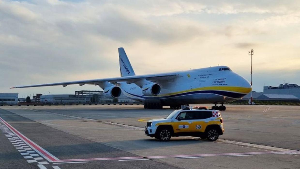 L' Antonov 124 a Caselle (Instagram Torino Airport)