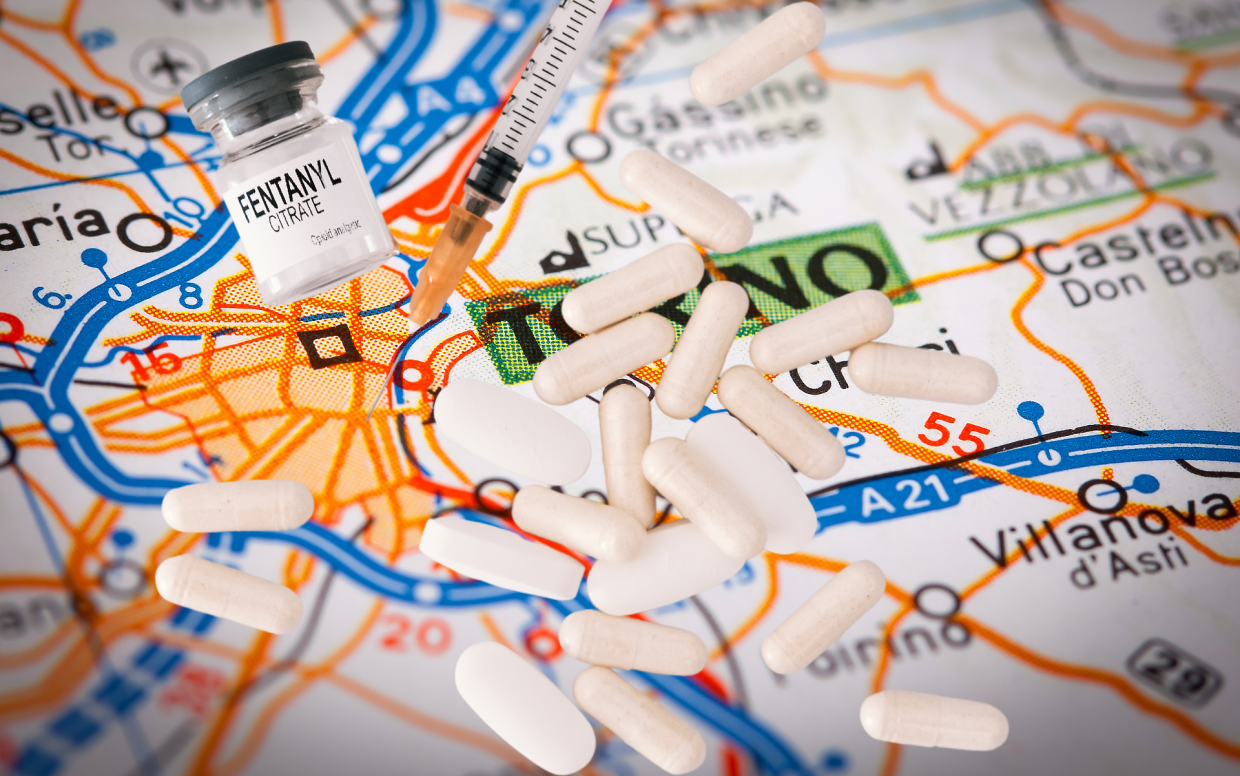 Ora il Fentanyl fa paura anche in Italia: controlli a raffica per la droga degli zombie