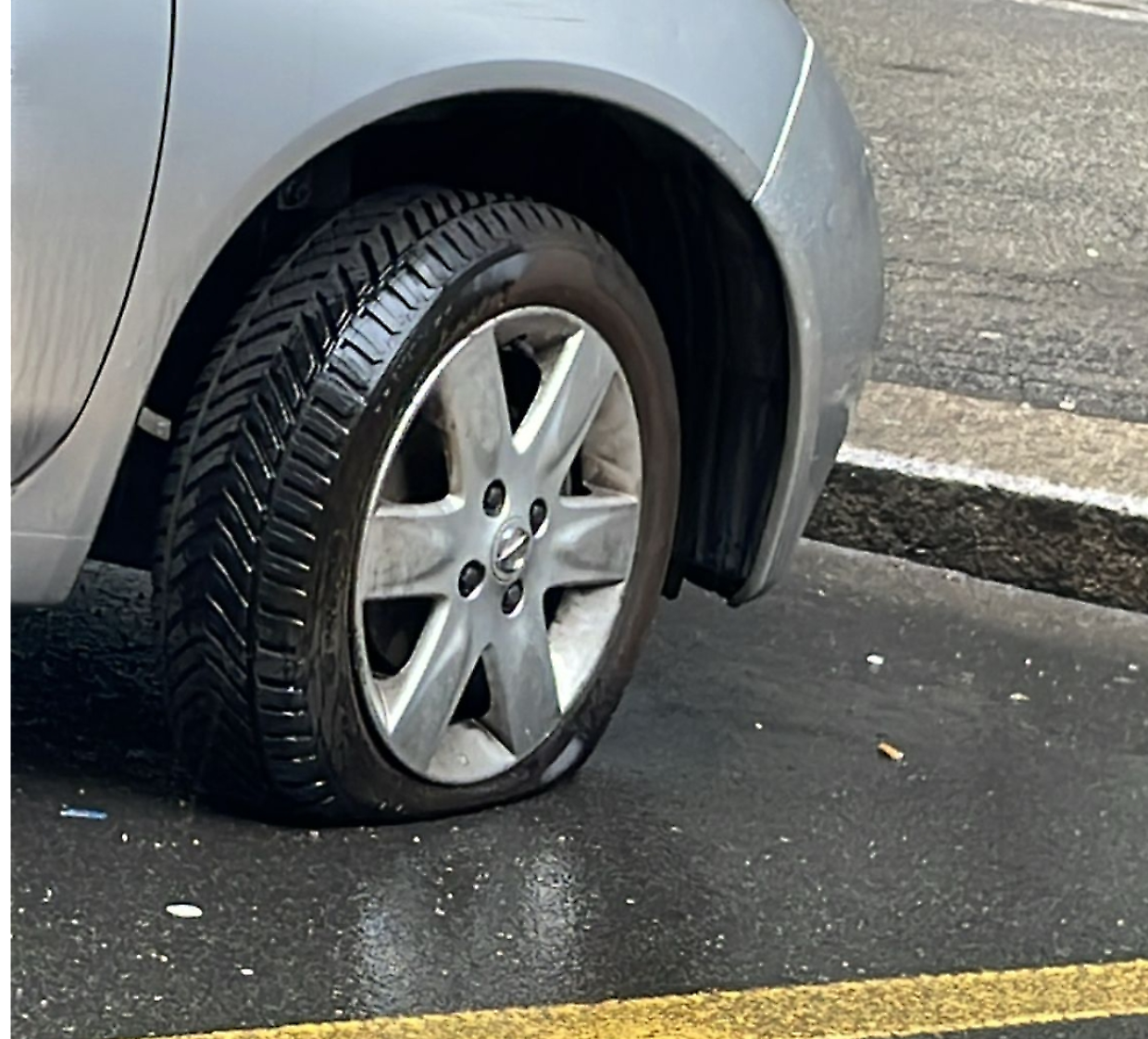 Aumentano gli atti vandalici ai danni delle automobili abbandonate