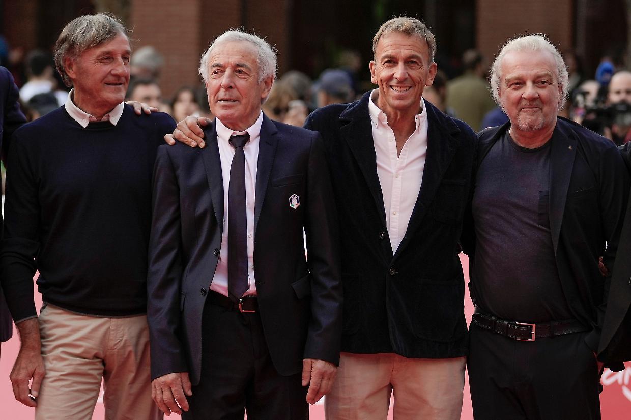 La "Valanga Azzurra" sbarca sotto la Mole: "Sciare è libertà assoluta"