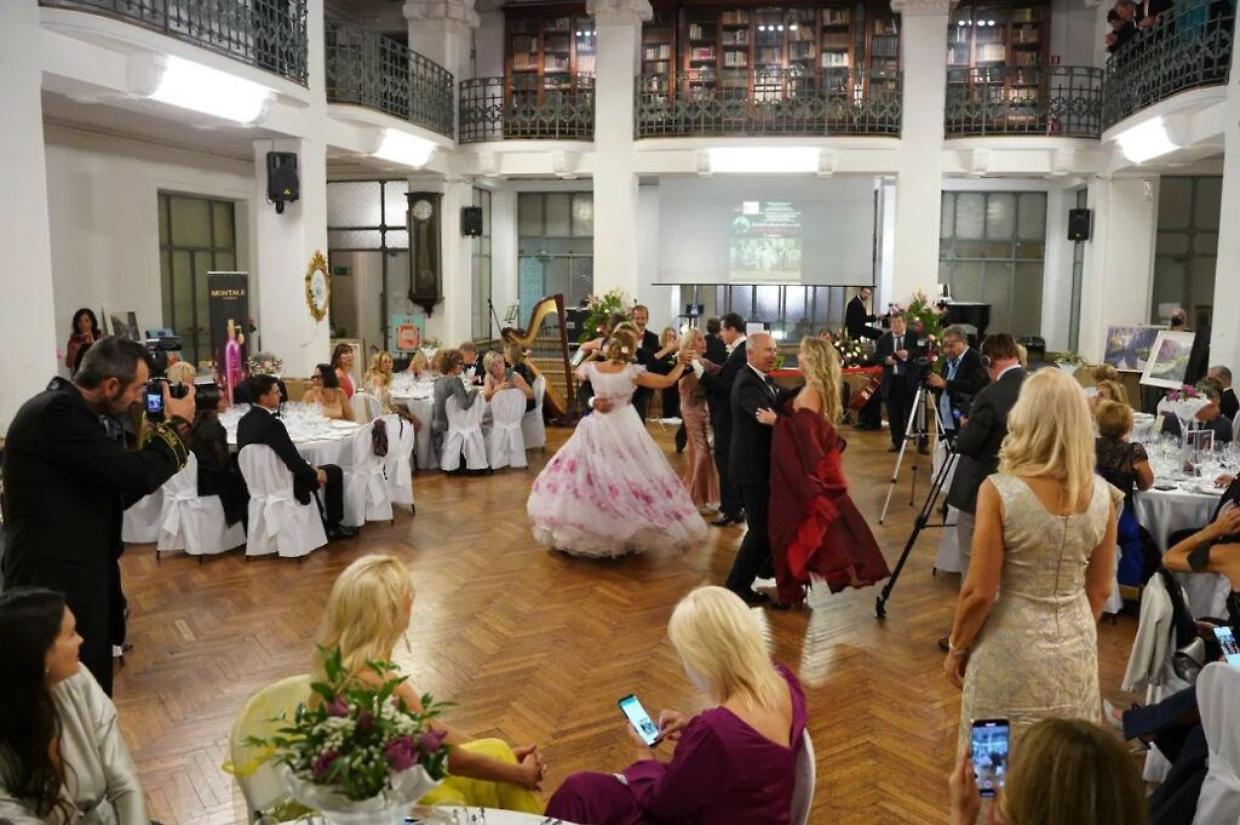 Gran Ballo Imperiale: moda, musica e beneficenza nella Grande Sala Barozzi a Milano