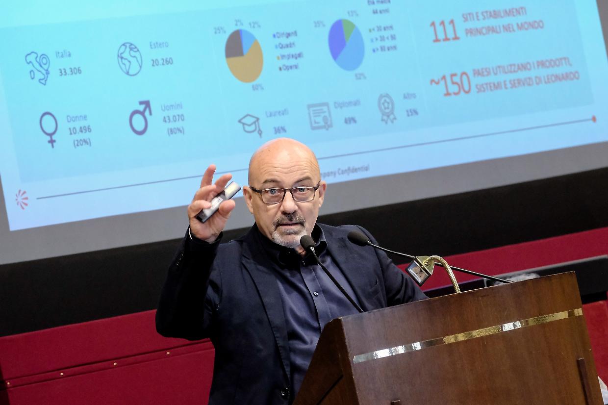 Leonardo vola (con la guerra in Ucraina) e sfida Musk per lo spazio