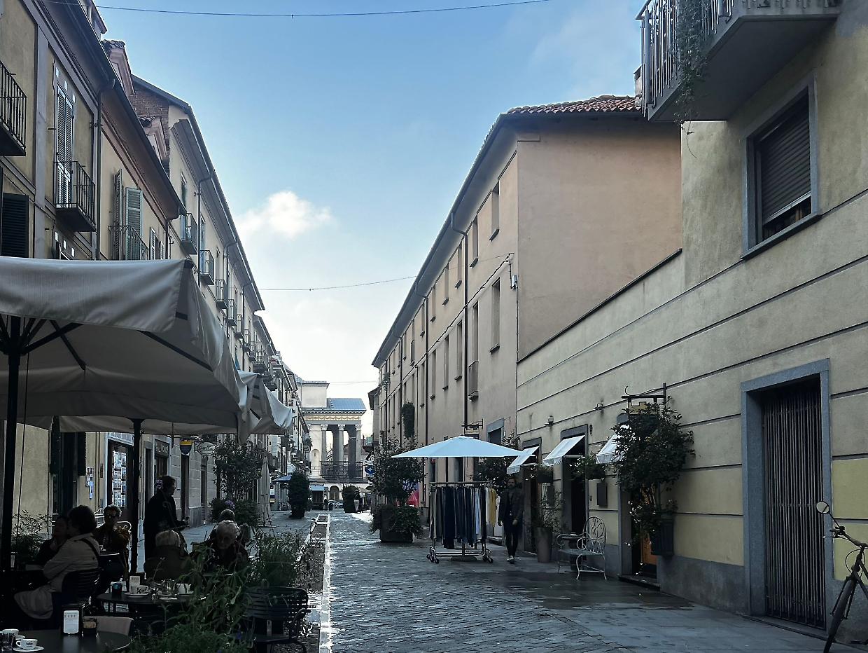 Rinascita dell'antico borgo Monferrato: salotto elegante vicino alla Gran Madre