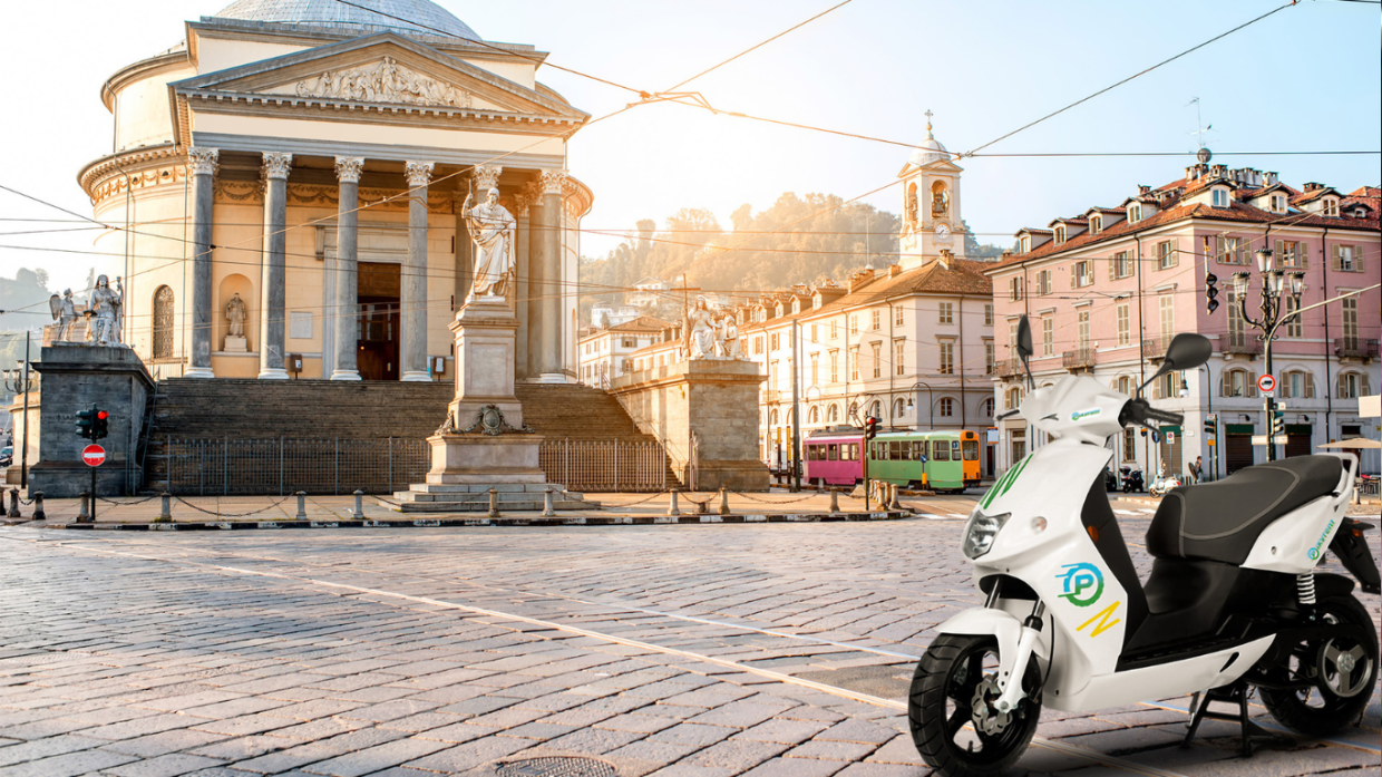 A Torino torna lo sharing elettrico: 250 scooter pronti a sfrecciare per la città