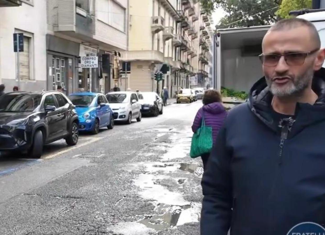 Rifacimento strade a rilento: su corso Svizzera cresce la protesta dei residenti