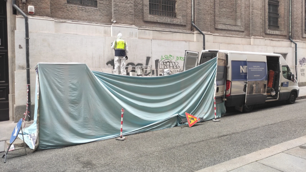 Il centro di Torino torna a brillare: nuova vita per le mura vicino al Museo Egizio